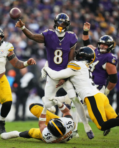 Steelers top Ravens to take lead in AFC North